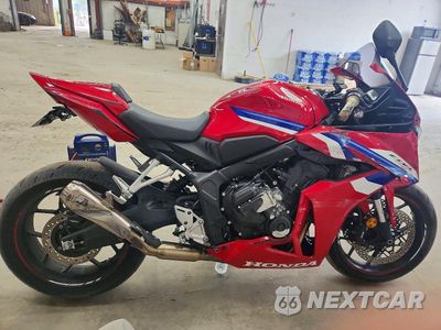 2024 HONDA CBR650 R MLHRH1551R5000760 - główne zdjęcie licytacji z USA - miniatura