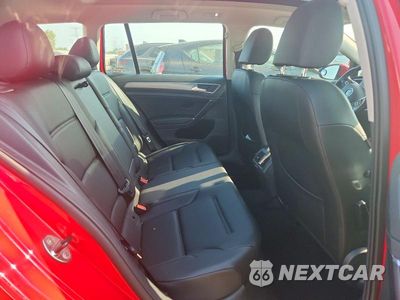 Zdjęcie 10 z 12 samochodu: 2017 VOLKSWAGEN GOLF SPORTWAGEN S VIN:3VWC17AU8HM506850 - miniatura