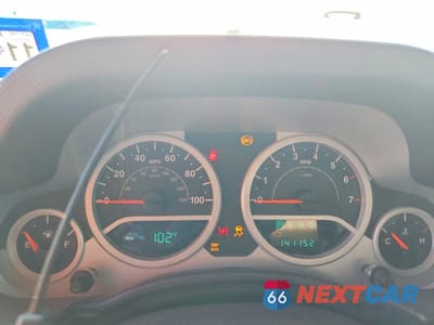 Zdjęcie 9 z 12 samochodu: 2010 JEEP WRANGLER SPORT VIN:1J4AA2D10AL167632 - miniatura