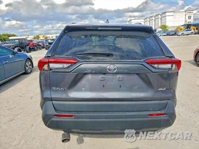 Zdjęcie 6 z 12 samochodu: 2022 TOYOTA RAV4 XLE VIN:2T3W1RFV1NC213297 - miniatura