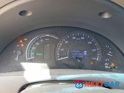 Zdjęcie 9 z 12 samochodu: 2011 TOYOTA CAMRY HYBRID VIN:4T1BB3EKXBU127666 - miniatura
