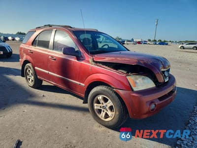 Czwarte zdjęcie samochodu z boku: 2005 KIA SORENTO LX VIN:KNDJD733055445307 - miniatura