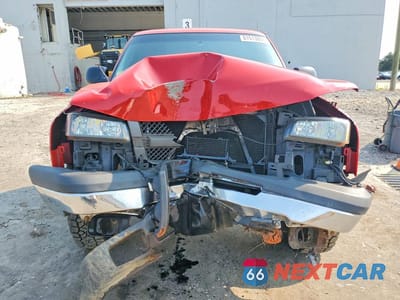 Piąte zdjęcie samochodu w środku: 2003 CHEVROLET SILVERADO K1500 VIN:1GCEK14T03Z109164 - miniatura