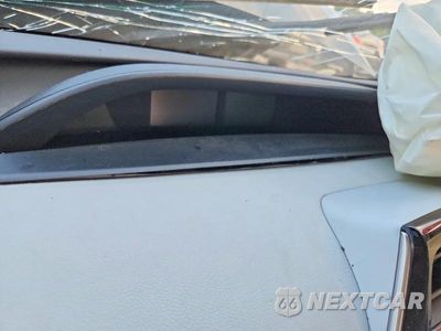 Zdjęcie 9 z 12 samochodu: 2020 TOYOTA PRIUS L ECO VIN:JTDKARFUXL3114434 - miniatura