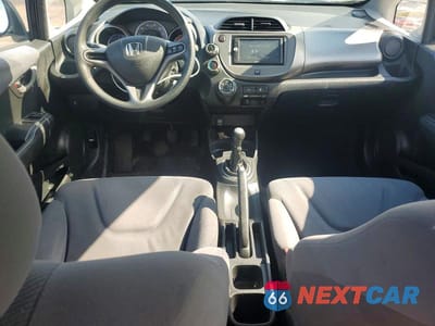 Zdjęcie 8 z 12 samochodu: 2011 HONDA FIT VIN:JHMGE8G32BS007729 - miniatura