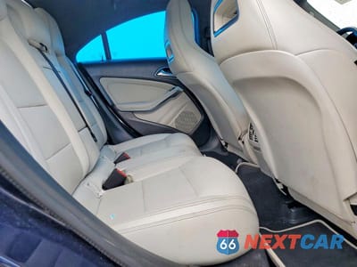 Zdjęcie 10 z 13 samochodu: 2019 MERCEDES-BENZ CLA 250 4MATIC VIN:WDDSJ4GB9KN717285 - miniatura