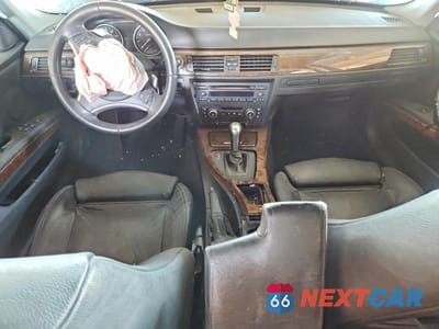 Zdjęcie 8 z 12 samochodu: 2009 BMW 328 XI VIN:WBAPK73569A452130 - miniatura
