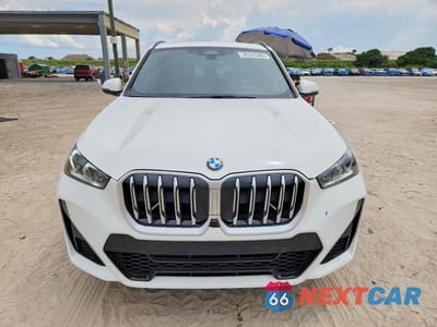 Piąte zdjęcie samochodu w środku: 2026 B M W X SERIES X1 4D SUV 28I XDRIVE MSPORT VIN:WBX73EF03T5475906 - miniatura