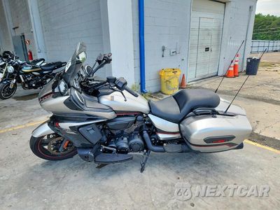 Trzecie zdjęcie samochodu z tyłu: 2018 YAMAHA XV1900 CFD VIN:JYAVP39Y6JA000703 - miniatura