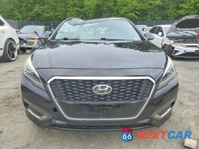 Piąte zdjęcie samochodu w środku: 2017 HYUNDAI SONATA HYBRID LIMITED VIN:KMHE34L3XHA067748 - miniatura