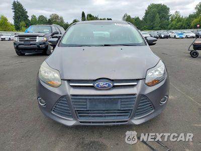 Piąte zdjęcie samochodu w środku: 2014 FORD FOCUS SE VIN:1FADP3K20EL290409 - miniatura
