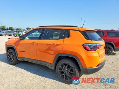 Drugie zdjęcie samochodu z przodu: 2026 JEEP COMPASS LATITUDE VIN:3C4NJDBN3TT179421 - miniatura