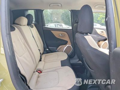 Zdjęcie 10 z 12 samochodu: 2015 JEEP RENEGADE LATITUDE VIN:ZACCJABT0FPB56114 - miniatura