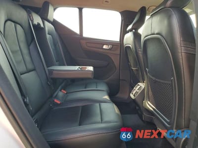 Zdjęcie 11 z 13 samochodu: 2023 VOLVO XC40 CORE VIN:YV4L12UK0P2951022 - miniatura