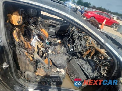 Zdjęcie 10 z 12 samochodu: 2012 BMW 650 I VIN:WBALX3C58CC528550 - miniatura