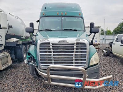 Piąte zdjęcie samochodu w środku: 2017 FREIGHTLINER CASCADIA 125 SEMI TRUCK VIN:3AKJGLDR9HSHP0976 - miniatura