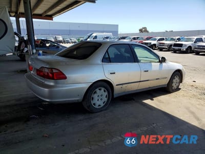 Trzecie zdjęcie samochodu z tyłu: 1999 HONDA ACCORD LX VIN:JHMCG6656XC012577 - miniatura