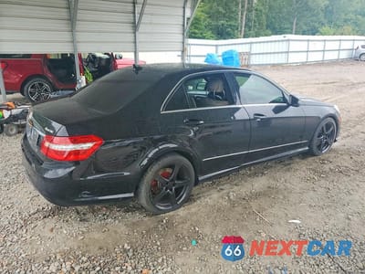 Trzecie zdjęcie samochodu z tyłu: 2011 MERCEDES-BENZ E 350 4MATIC VIN:WDDHF8HB3BA375485 - miniatura