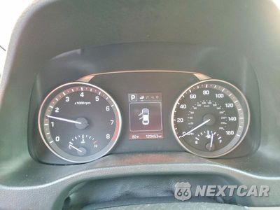 Zdjęcie 9 z 12 samochodu: 2018 HYUNDAI ELANTRA SEL VIN:5NPD84LF0JH306699 - miniatura