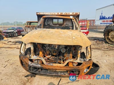 Piąte zdjęcie samochodu w środku: 2013 FORD F350 SUPER DUTY DUMP TRUCK VIN:1FDRF3H60DEB70380 - miniatura