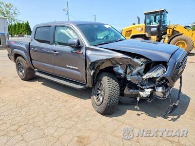 Czwarte zdjęcie samochodu z boku: 2016 TOYOTA TACOMA SR5 V6 VIN:5TFCZ5AN3GX018875 - miniatura