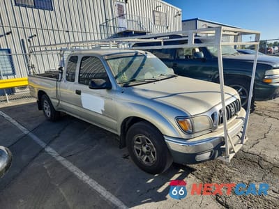 Czwarte zdjęcie samochodu z boku: 2001 TOYOTA TACOMA XTRACAB VIN:5TEVL52N21Z865797 - miniatura