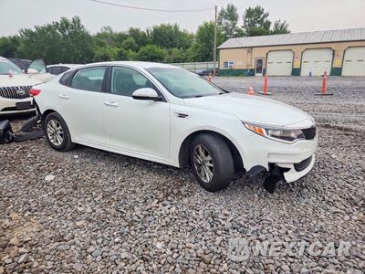 Czwarte zdjęcie samochodu z boku: 2016 KIA OPTIMA LX VIN:5XXGT4L32GG043833 - miniatura