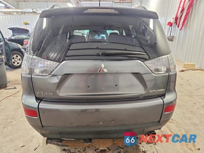 Zdjęcie 6 z 13 samochodu: 2007 MITSUBISHI OUTLANDER ES VIN:JA4MS31X07U013515 - miniatura