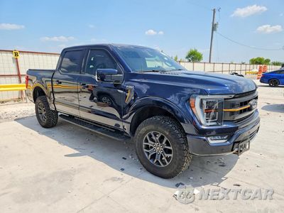 Czwarte zdjęcie samochodu z boku: 2023 FORD F150 SUPERCREW VIN:1FTFW1E53PFD05048 - miniatura