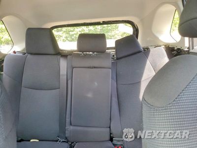 Zdjęcie 10 z 13 samochodu: 2025 TOYOTA RAV4 LE VIN:JTMMWRFV1SD351597 - miniatura