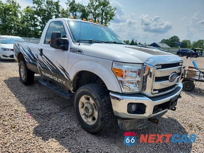 Czwarte zdjęcie samochodu z boku: 2016 FORD F250 SUPER DUTY VIN:1FTBF2B68GEC68229 - miniatura