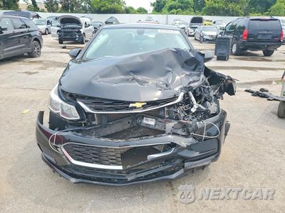 Piąte zdjęcie samochodu w środku: 2017 CHEVROLET CRUZE LS VIN:1G1BC5SM4H7256232 - miniatura