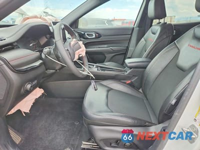 Zdjęcie 7 z 13 samochodu: 2026 JEEP COMPASS TRAILHAWK VIN:3C4NJDDNXTT178148 - miniatura