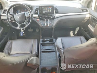 Zdjęcie 8 z 12 samochodu: 2018 HONDA ODYSSEY EXL VIN:5FNRL6H73JB112152 - miniatura