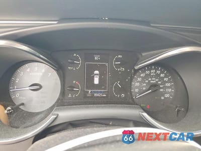 Zdjęcie 9 z 13 samochodu: 2019 TOYOTA SEQUOIA TRD SPORT VIN:5TDBY5G15KS174210 - miniatura