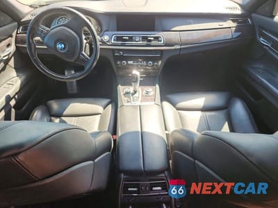 Zdjęcie 8 z 12 samochodu: 2010 BMW 750 I VIN:WBAKA8C52ACY36000 - miniatura