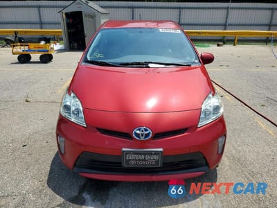 Piąte zdjęcie samochodu w środku: 2015 TOYOTA PRIUS TWO VIN:JTDKN3DU3F0402094 - miniatura