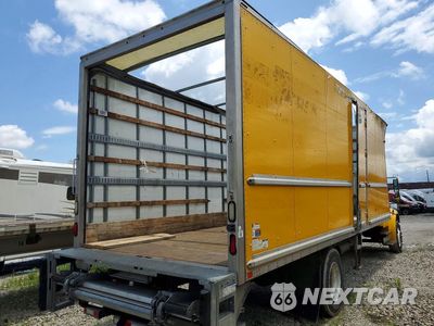 Trzecie zdjęcie samochodu z tyłu: 2017 FREIGHTLINER BUSINESS CLASS M2 BOX TRUCK VIN:3ALACWDT8HDHV3157 - miniatura