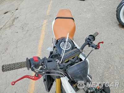 Piąte zdjęcie samochodu w środku: 2018 HONDA GROM VIN:MLHJC7517J5002481 - miniatura