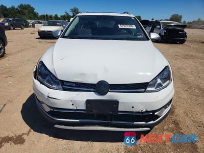 Piąte zdjęcie samochodu w środku: 2017 VOLKSWAGEN GOLF ALLTRACK S VIN:3VWM17AUXHM544312 - miniatura