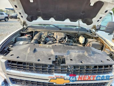 Zdjęcie 11 z 12 samochodu: 2008 CHEVROLET SILVERADO K2500 HEAVY DUTY VIN:1GCHK23678F108729 - miniatura