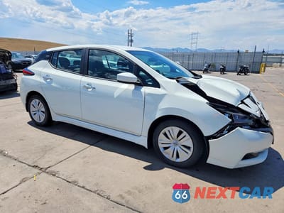 Czwarte zdjęcie samochodu z boku: 2025 NISSAN LEAF S VIN:1N4AZ1BV1SC566507 - miniatura