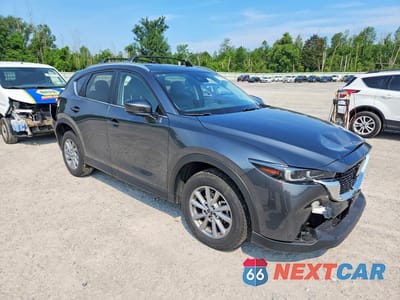 Czwarte zdjęcie samochodu z boku: 2023 MAZDA CX-5 PREFERRED VIN:JM3KFBCM4P0229719 - miniatura