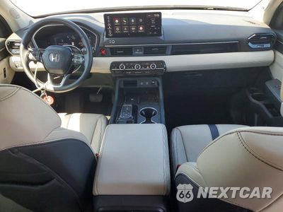 Zdjęcie 8 z 13 samochodu: 2026 HONDA PILOT TOURING VIN:5FNYG1H78TB005815 - miniatura