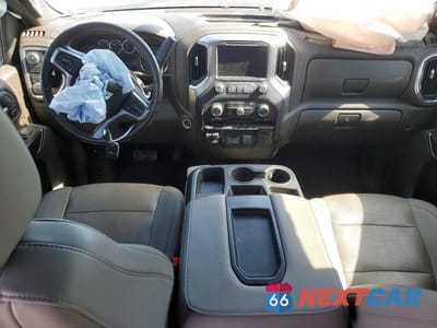 Zdjęcie 8 z 12 samochodu: 2022 CHEVROLET SILVERADO K3500 LTZ VIN:1GC4YUE76NF111891 - miniatura
