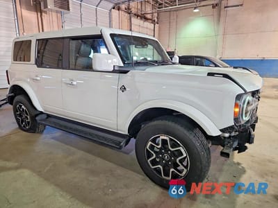 Czwarte zdjęcie samochodu z boku: 2025 FORD BRONCO OUTER BANKS VIN:1FMDE8BHXSLA64676 - miniatura