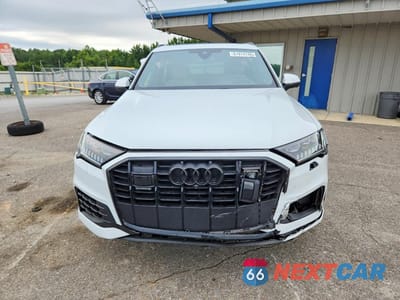 Piąte zdjęcie samochodu w środku: 2023 AUDI Q7 PRESTIGE VIN:WA1VXBF76PD012300 - miniatura