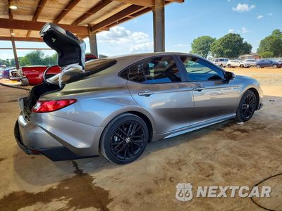 Trzecie zdjęcie samochodu z tyłu: 2025 TOYOTA CAMRY SE VIN:4T1DAACKXSU544577 - miniatura