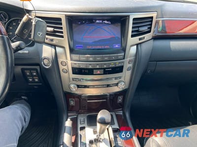 Zdjęcie 10 z 11 samochodu: 2013 LEXUS LX 570 VIN:JTJHY7AX3D4130026 - miniatura