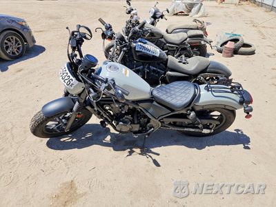 Trzecie zdjęcie samochodu z tyłu: 2024 HONDA CMX500 A2 VIN:MLHPC5616R5700850 - miniatura